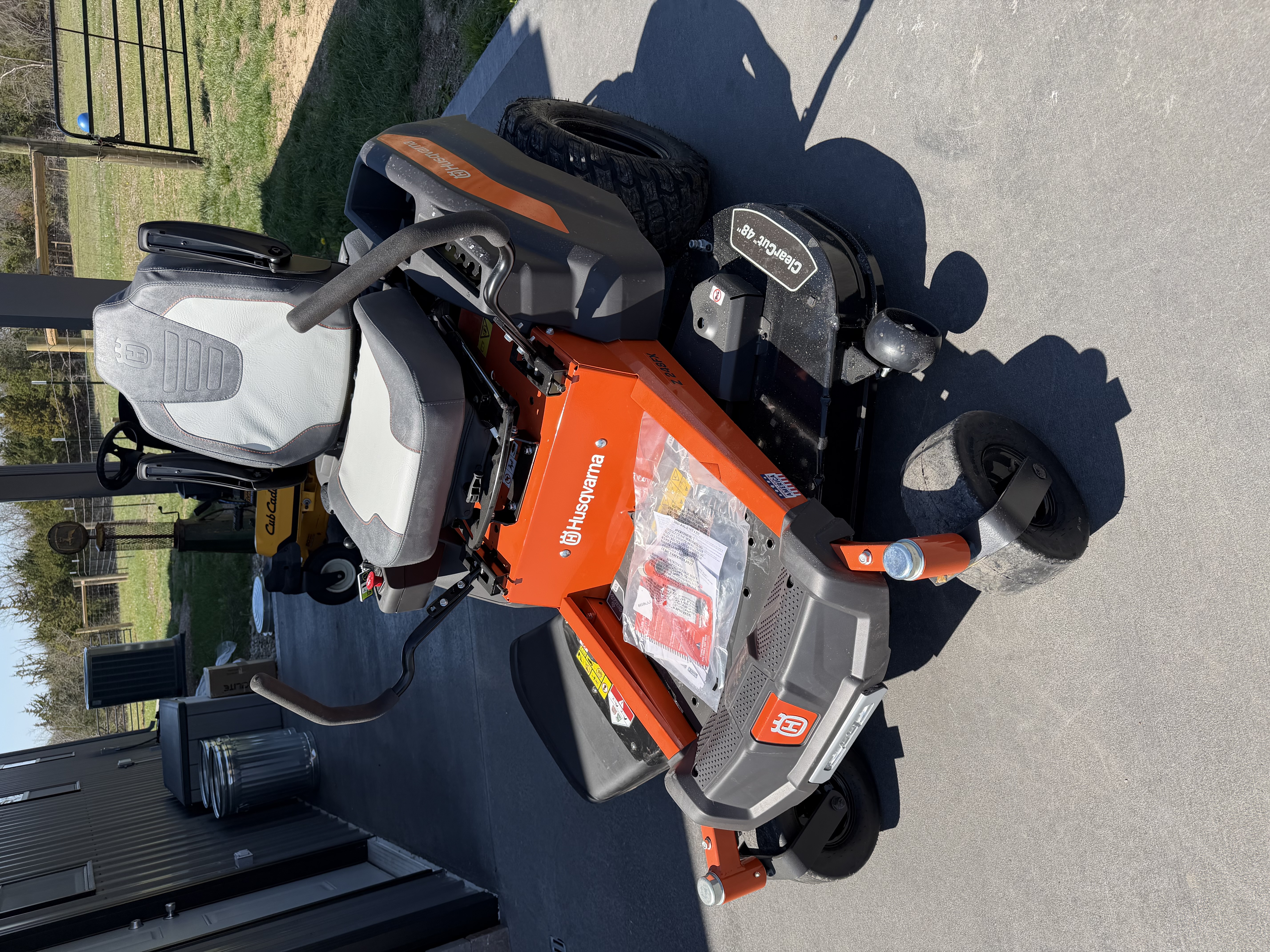 2025 Husqvarna  Z248FX